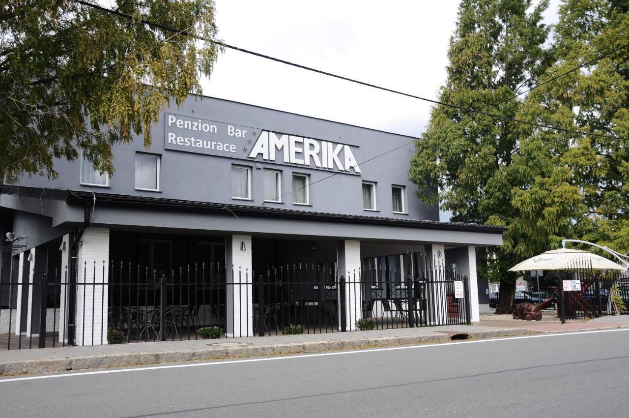 Restaurace A Hotel Amerika Havirov Luaran gambar